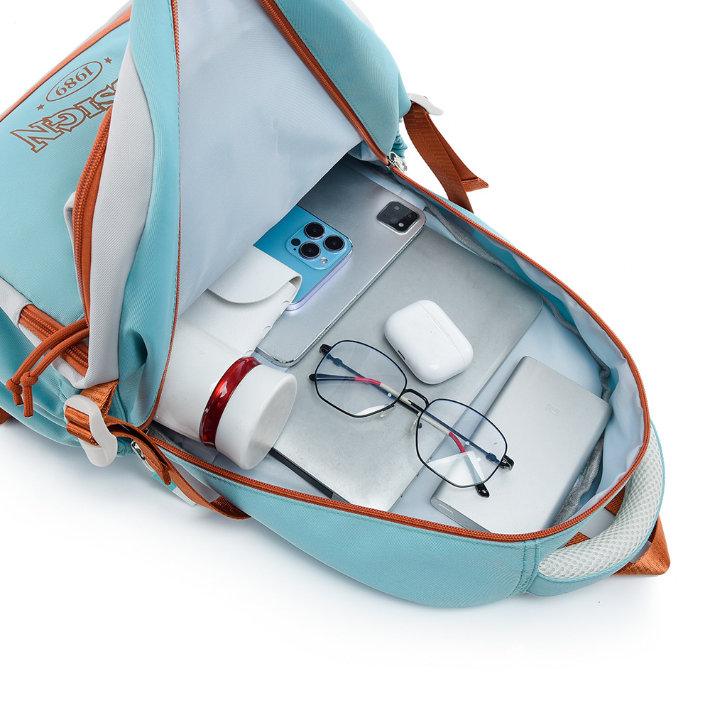 A new high-appearance-level forest-themed ins fresh and sweet backpack for junior and senior high school students, a light spring outing travel and mountain climbing backpack Application Scenario