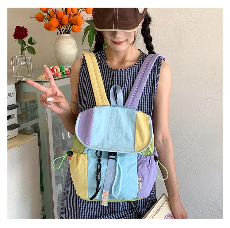 New outdoor leisure sports backpack, high appearance level travel backpack, primary school bag, lightweight hiking bag Specification drawing