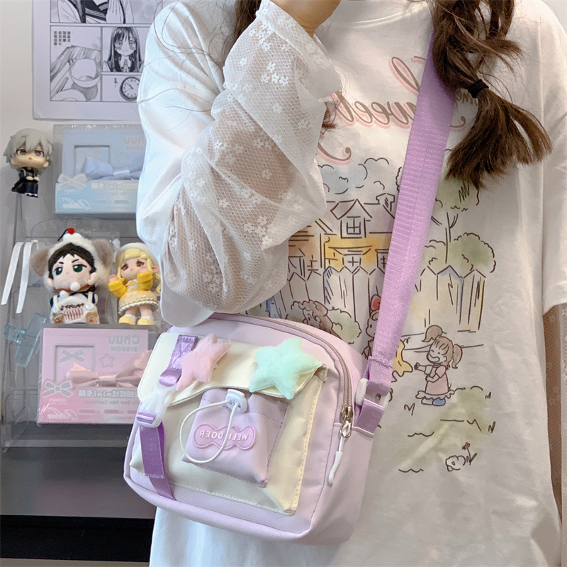 A new high-appeal Japanese-style ins fresh and sweet candy-colored girl's crossbody bag, simple and lightweight after-school crossbody bag details Picture