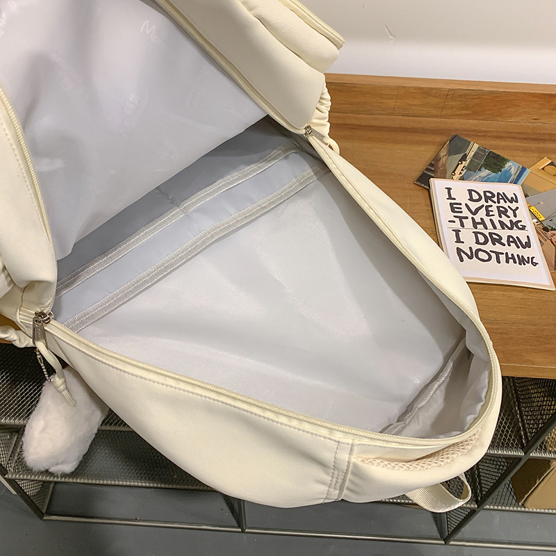 Japanese-style ins dopamine color contrast high appearance level school style backpack for girls large capacity middle school students two-piece backpack Application Scenario