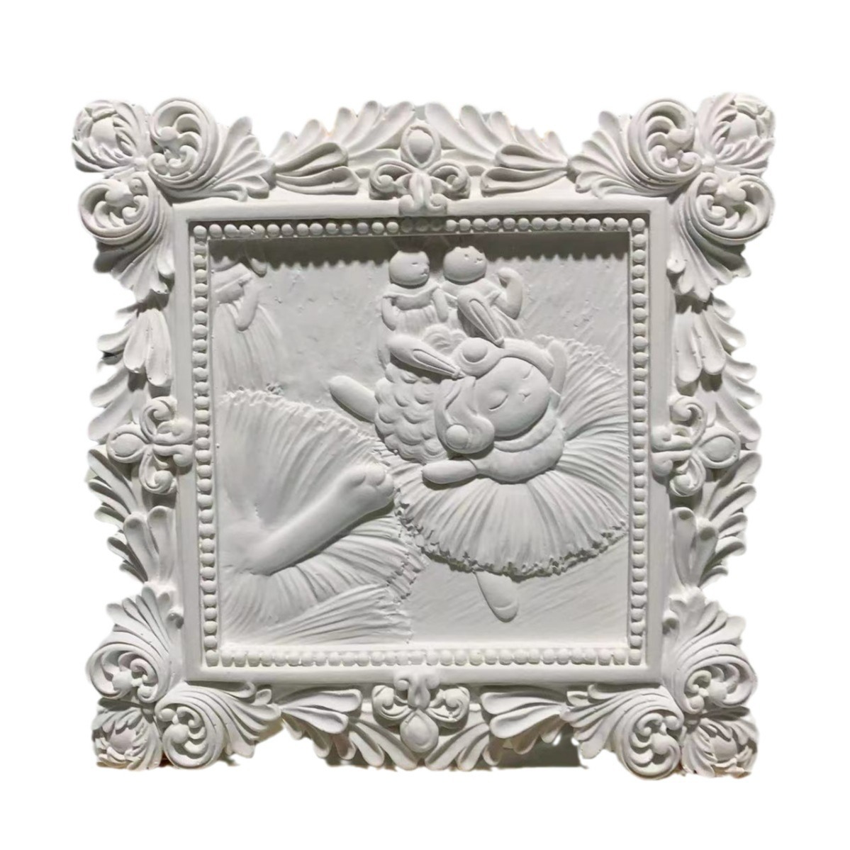 The manufacturer supplies 3d stereoscopic lace relief paintings, DIY European-style paintings, white base painted European-style decorative paintings wholesale Item Picture