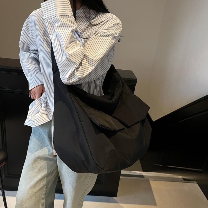 Korean style simple and versatile tote bag for women, Spring 2025 new large-capacity fabric bag, laid-back style single-shoulder crossbody bag details Picture