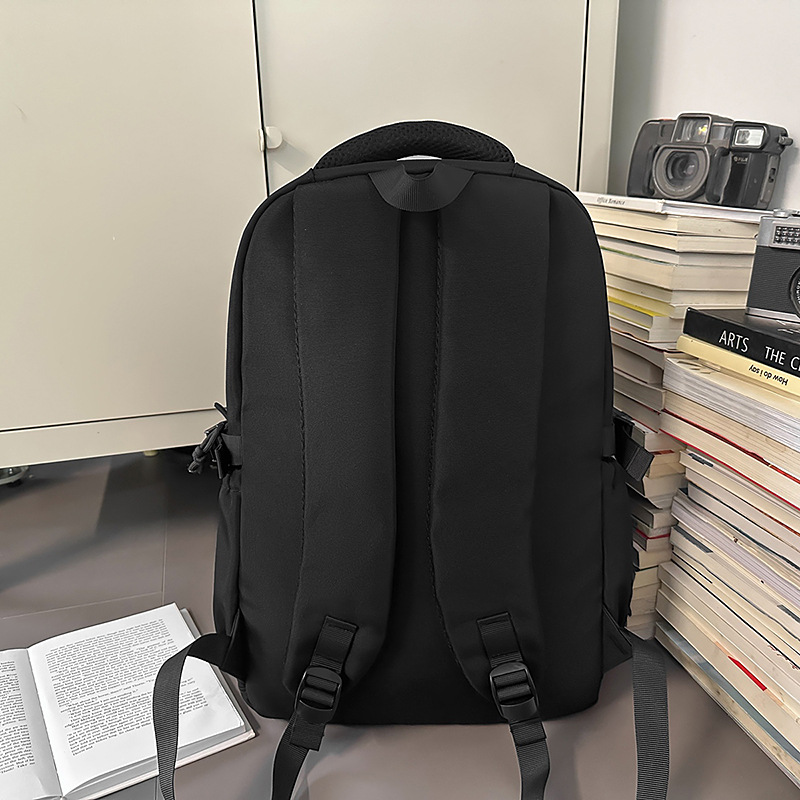A new, stylish and trendy cross-border backpack from the Korean version of Instagram, featuring a simple, lightweight and large-capacity travel bag for couples Specification drawing