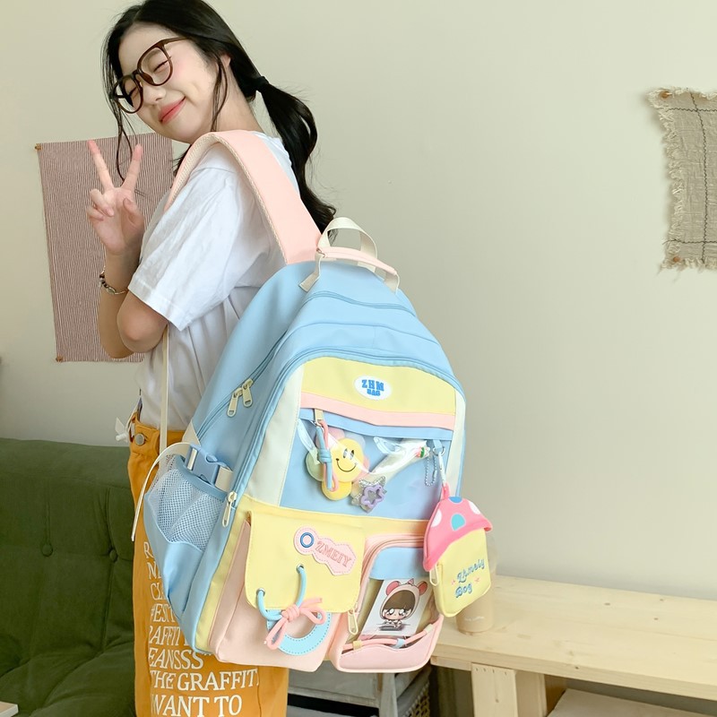 A new high-appearance-level forest-themed, fresh and cute, InS-style baggy bag for junior and senior high school students, and a large-capacity backpack details Picture