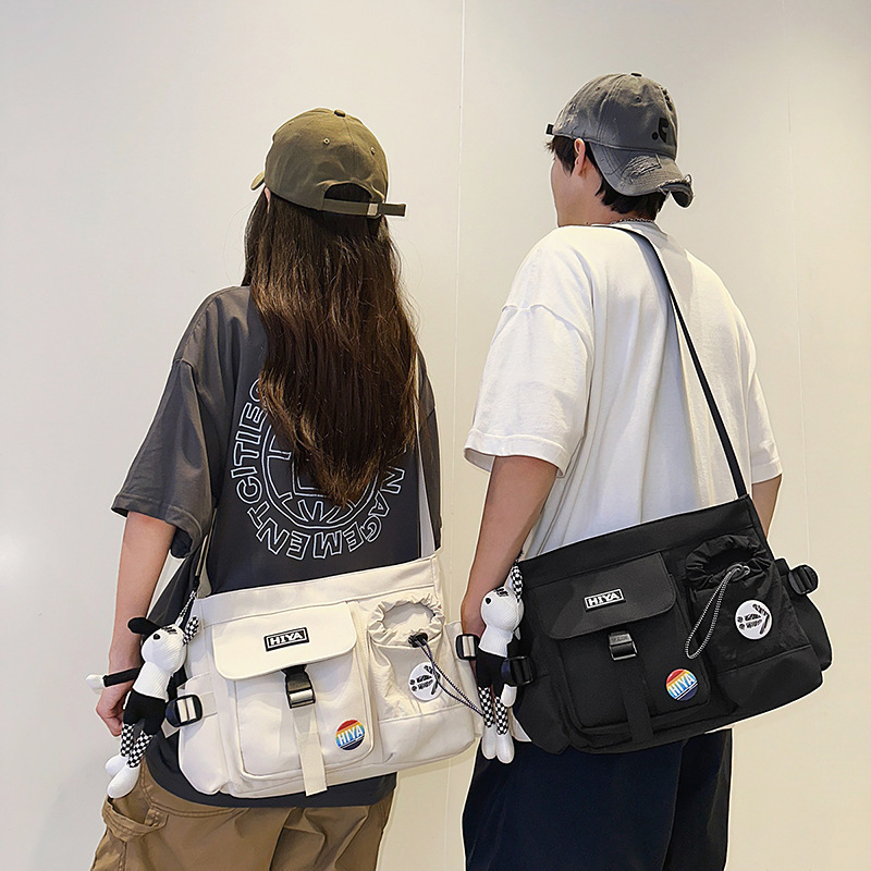A new Japanese-style, high-appearance-level, multi-purpose, trendy and cool crossbody bag for couples, casual, simple and lightweight, and versatile for commuting details Picture