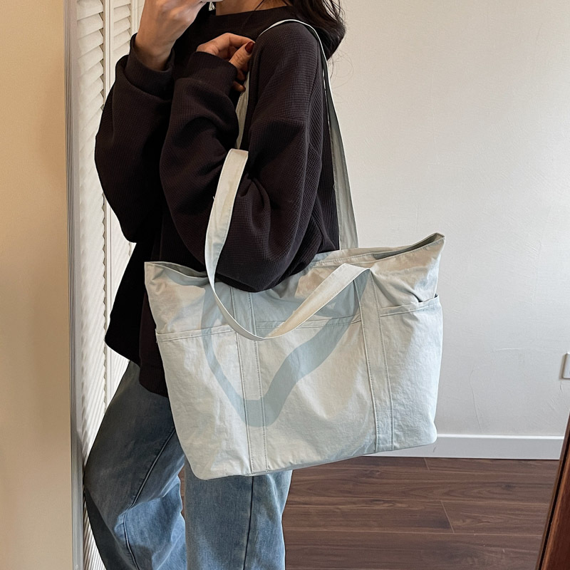 Canvas bag, women's tote bag, large capacity, 2025 new style, trendy and versatile shoulder bag, texture, class and commuting handbag full figure