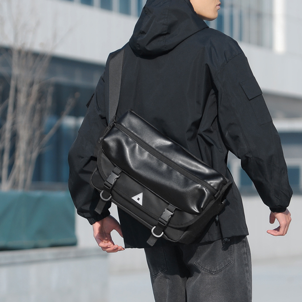 Cross-border men's crossbody bag, new functional style backpack, casual single-shoulder bag, messenger bag, business commuting water-resistant backpack Specification drawing