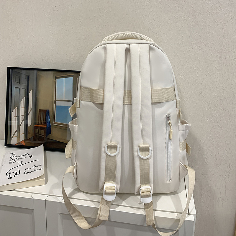 A new high-appeal Korean ins backpack for high school and junior high school students, a casual, simple and versatile large-capacity backpack for commuting Specification drawing