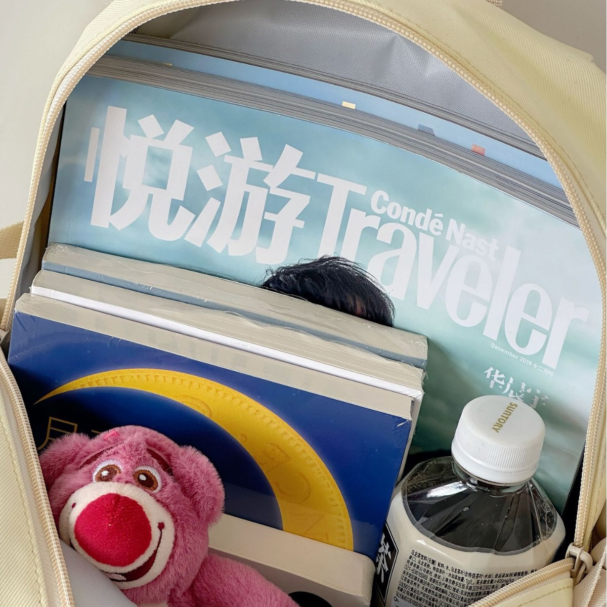The new Japanese-style women's bag is of high appearance level, sweet and fresh. It is a simple, casual, versatile and lightweight backpack for middle and high school students Application Scenario