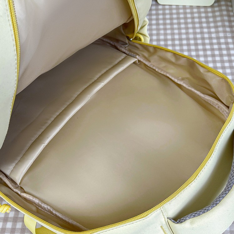 Japanese-style ins simple backpacks with pain layers, large-capacity multi-compartment schoolbags for junior and senior high school students, and casual travel backpacks Application Scenario