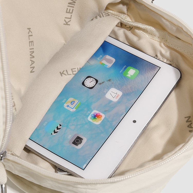 The new forest-themed ins high-appearance-level fresh and sweet backpack is a lightweight sports outdoor travel and mountaineering backpack for women Application Scenario
