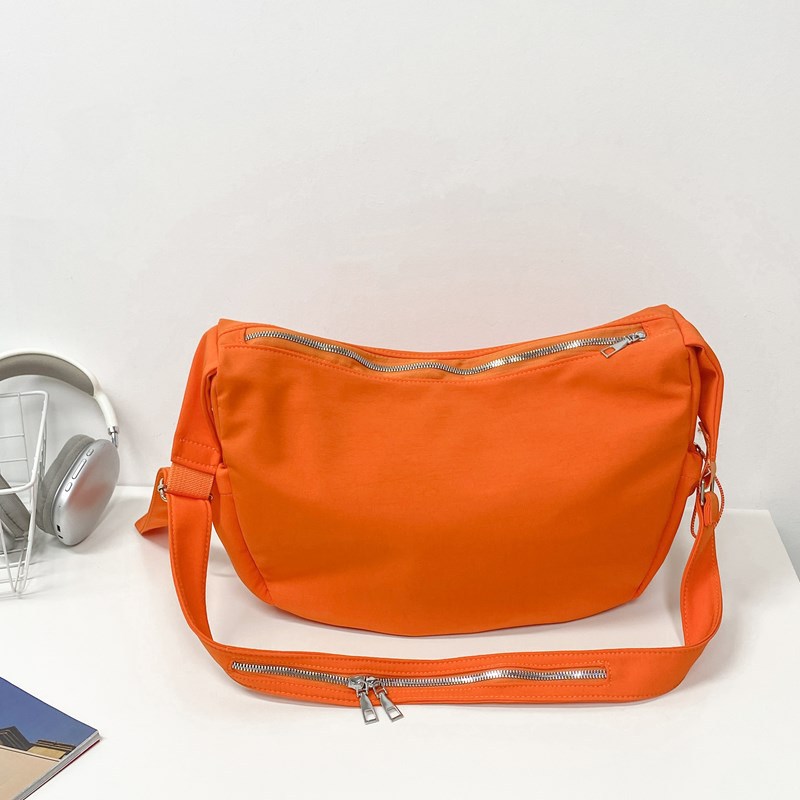 The new Japanese-style laid-back single-shoulder bag, large-capacity casual and cool canvas bag, simple, lightweight and versatile commuting dumplings Specification drawing