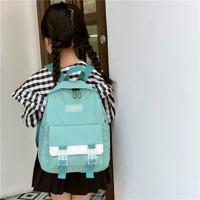 The new autumn 2023 children's backpacks are now available. They are large-capacity, lightweight and casual student schoolbags and trendy children's backpacks for outings details Picture