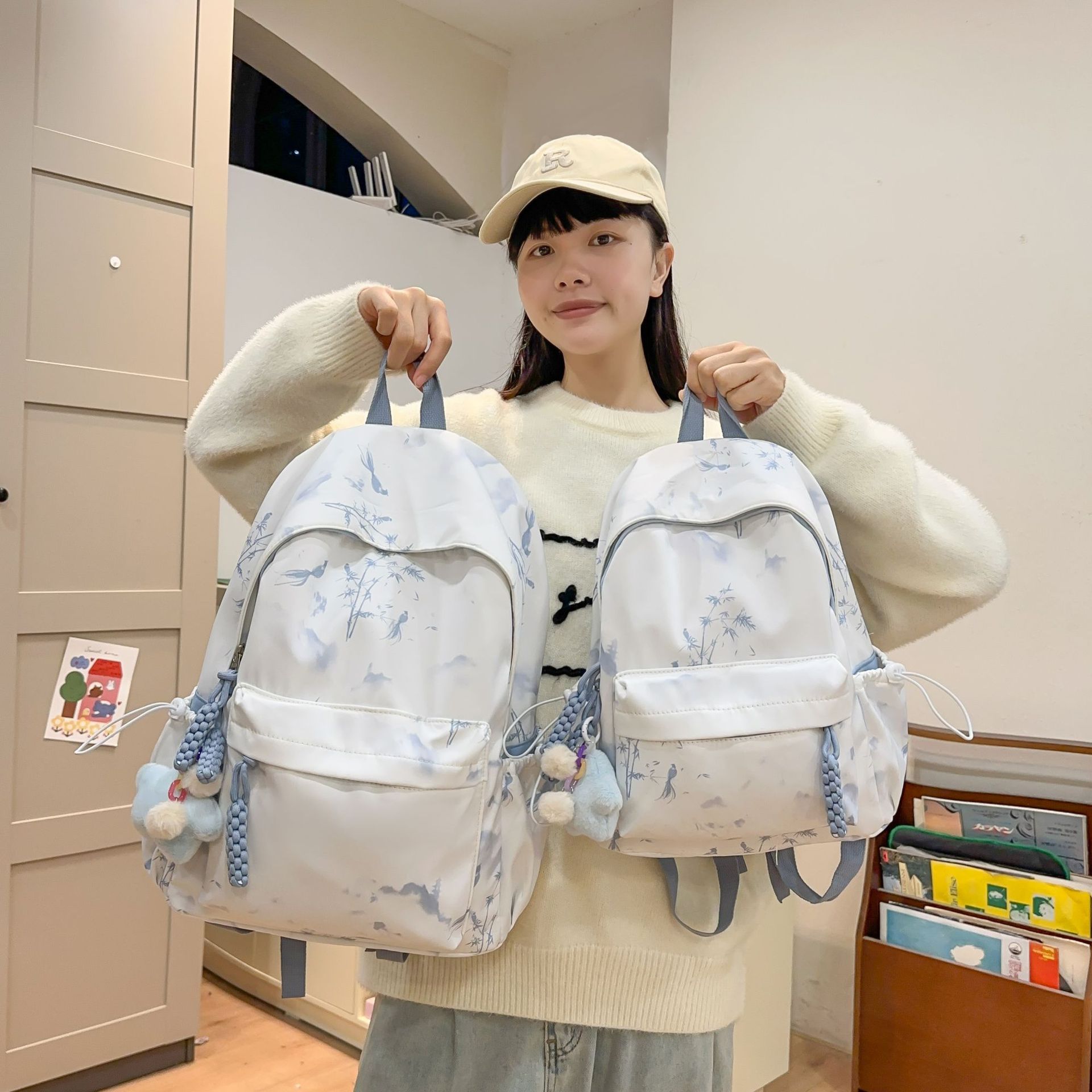 A new large-capacity student backpack with a sweet and girlish style, tie-dyed and printed Chinese-style artistic backpack details Picture