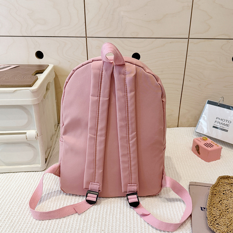 The new Korean version of the cute cartoon backpack on Instagram is a casual back-to-school bag for primary school students and a backpack for first grade make-up classes and outings Specification drawing
