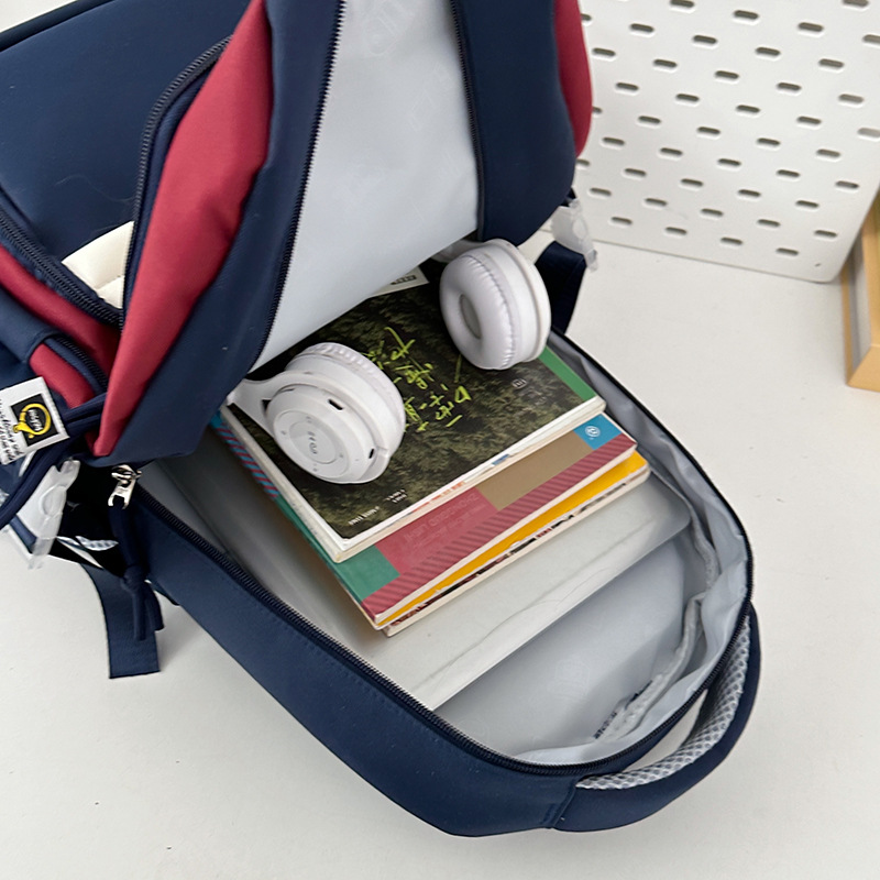 A new high-appearance-level school-style backpack from Korean Instagram for girls, junior and senior high school students, and a large-capacity, color-blocking backpack for boys Application Scenario