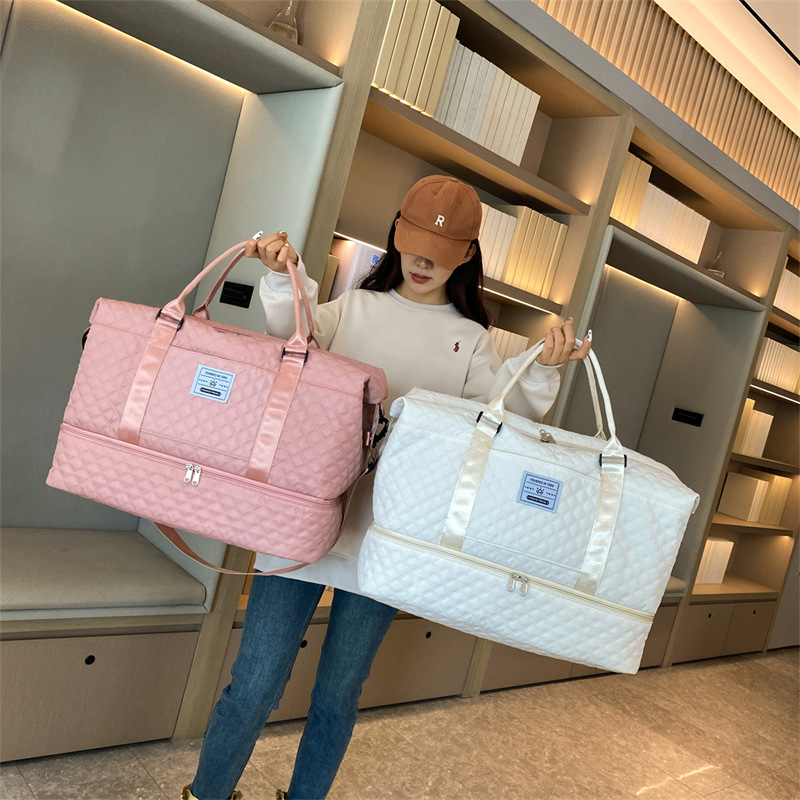 Korean-style diamond-shaped travel fitness bag storage bag, crossbody portable mother-and-child bag, yoga fitness bag, large-capacity travel bag details Picture