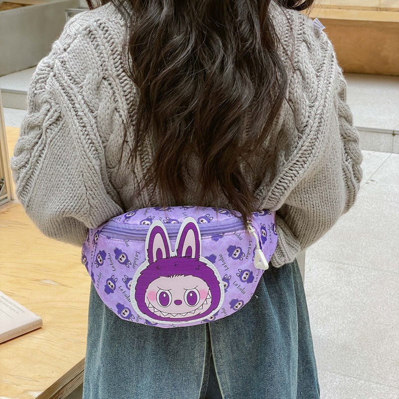 The new 2024 winter style simple and cute cartoon children's waist bag, crossbody portable Korean-style small chest bag and outfit bag Application Scenario