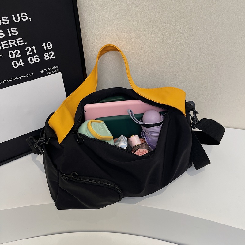 Men's travel bag, a lightweight hand-held luggage bag with a high-end feel. Women's large-capacity water-resistant sports single-shoulder bag Application Scenario