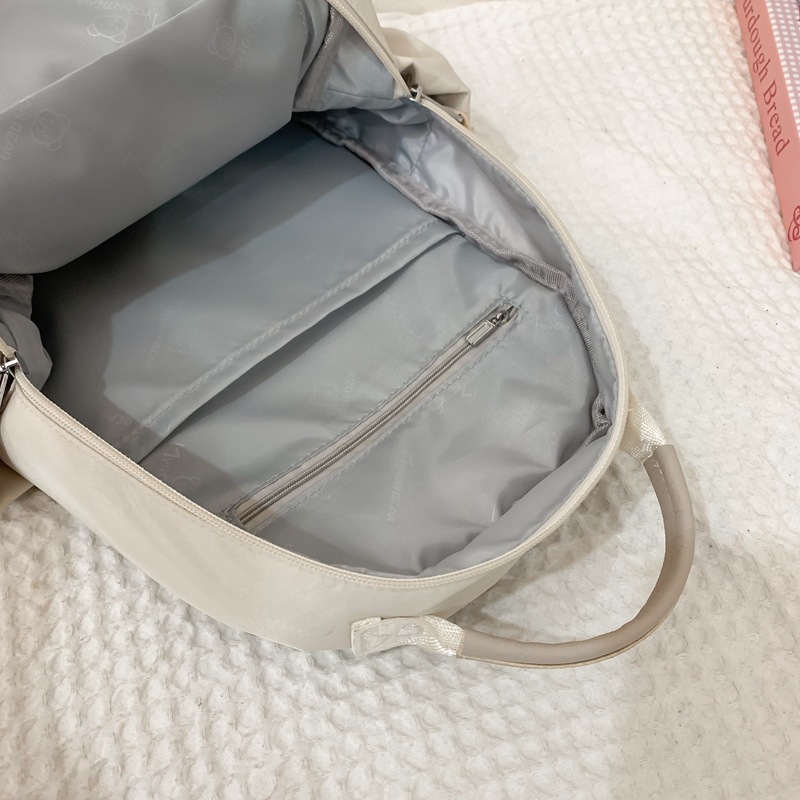 High appearance level, InS-style simple casual travel light backpack, Korean-style versatile schoolbag, sweet college student backpack Application Scenario