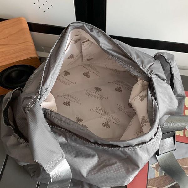 Nylon bag women's crossbody bag 2023 new trendy large bag, student casual single-shoulder large capacity, Korean version commuting single-shoulder Application Scenario