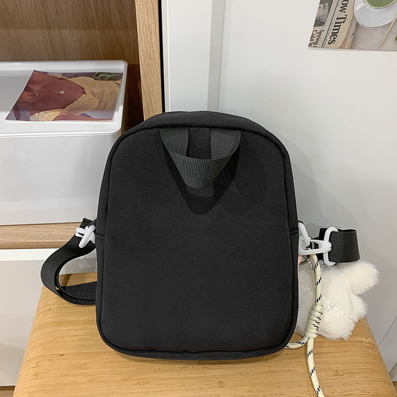 Simple, fashionable, high-end, versatile single-shoulder bag, fresh and light travel bag, casual, niche and sweet drawstring backpack Specification drawing