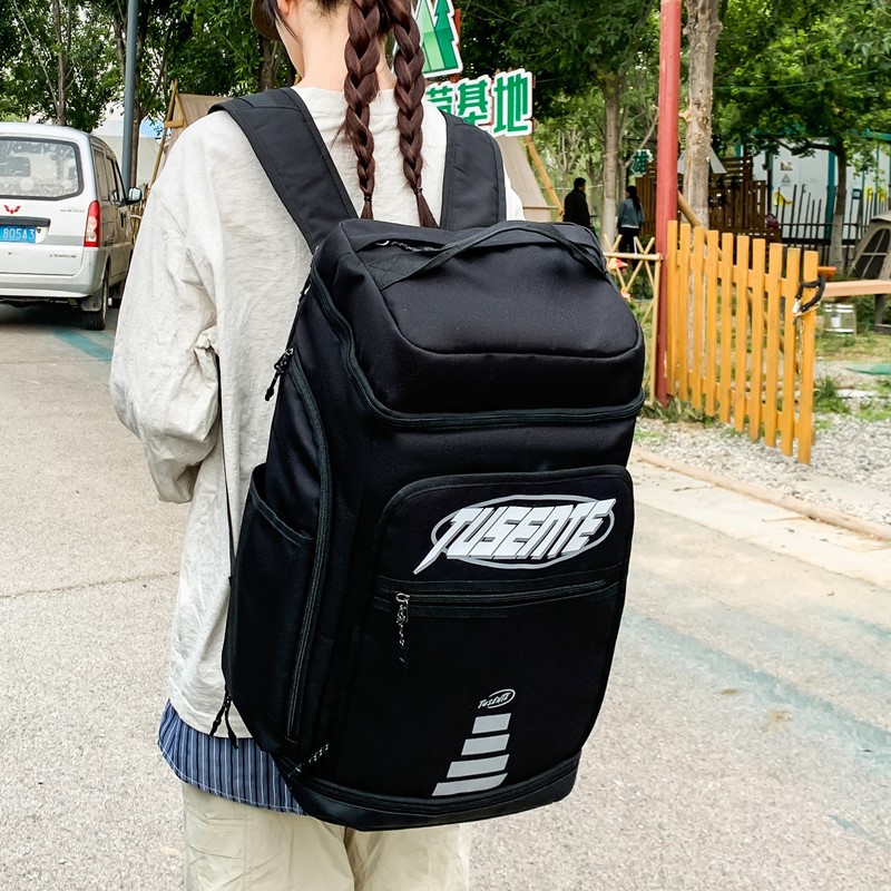 Outdoor mountain climbing travel backpacks for men and women, multi-pocket sports and fitness bags, badminton bags, computer bags, large-capacity backpacks full figure