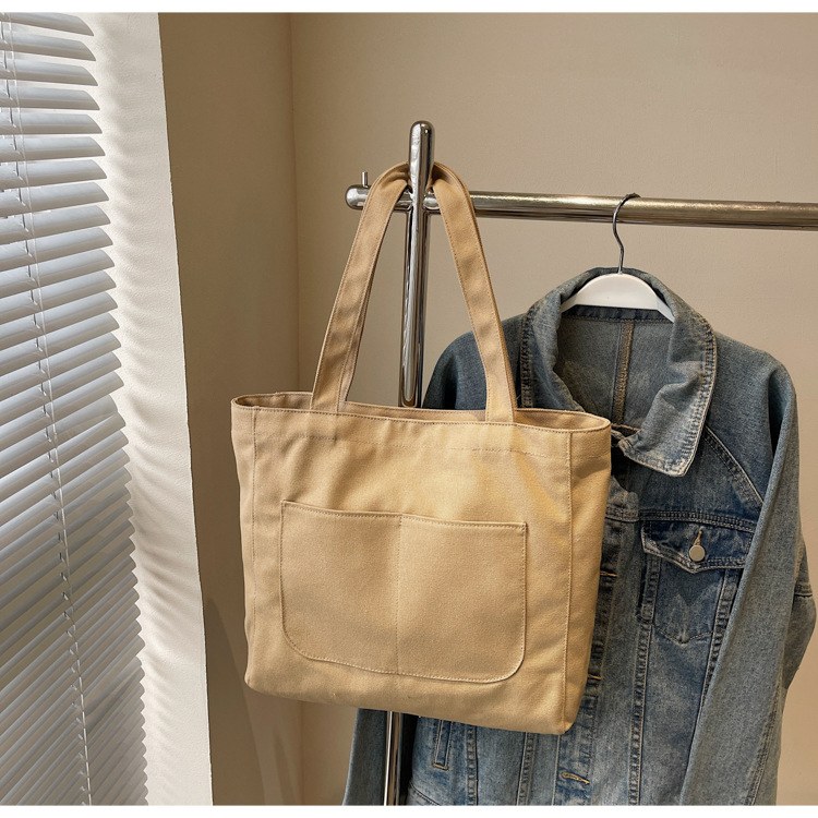 Lazy style large-capacity single-shoulder bag, Japanese-style casual and versatile, artistic underarm bag, commuter casual and lightweight tote bag Application Scenario