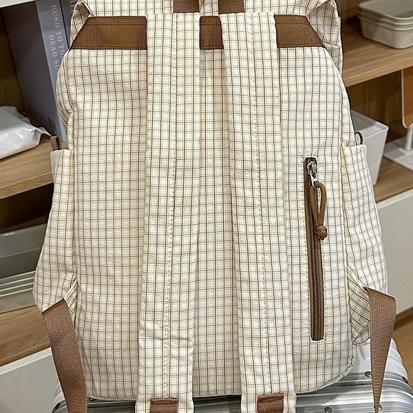 A new high-appearance-level forest-themed ins fresh and sweet backpack for junior and senior high school students, a large-capacity backpack for light travel Specification drawing
