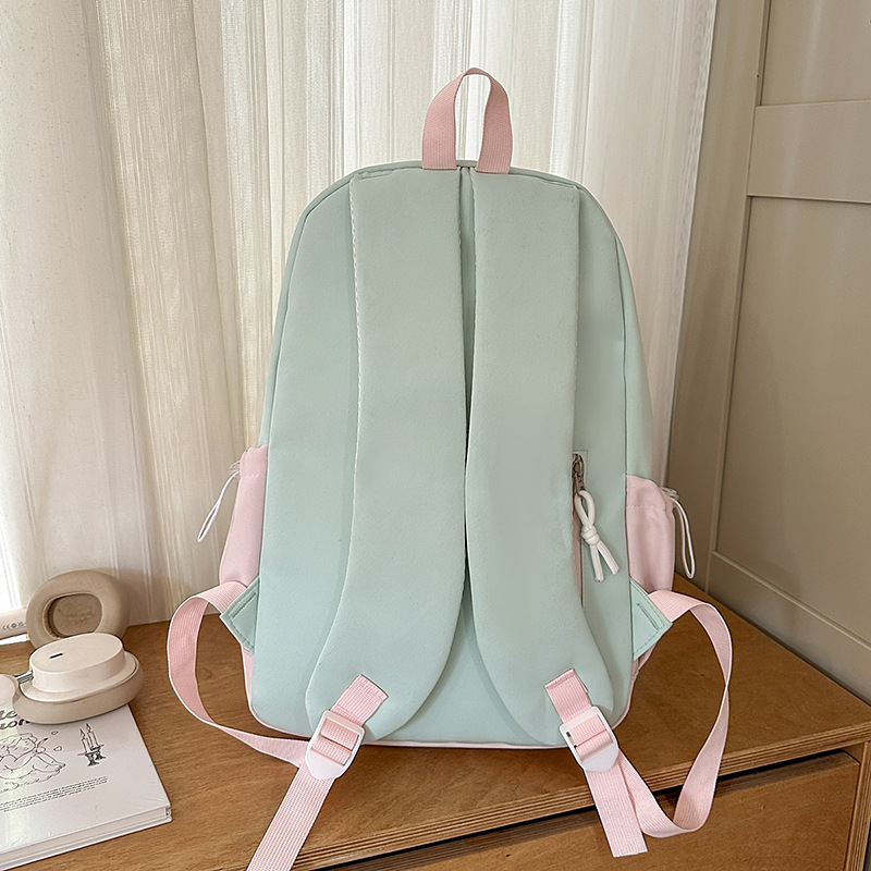 A new high-appeal, niche design with a fresh and contrasting color campus backpack, a lightweight and large-capacity backpack for junior and senior high school students Specification drawing