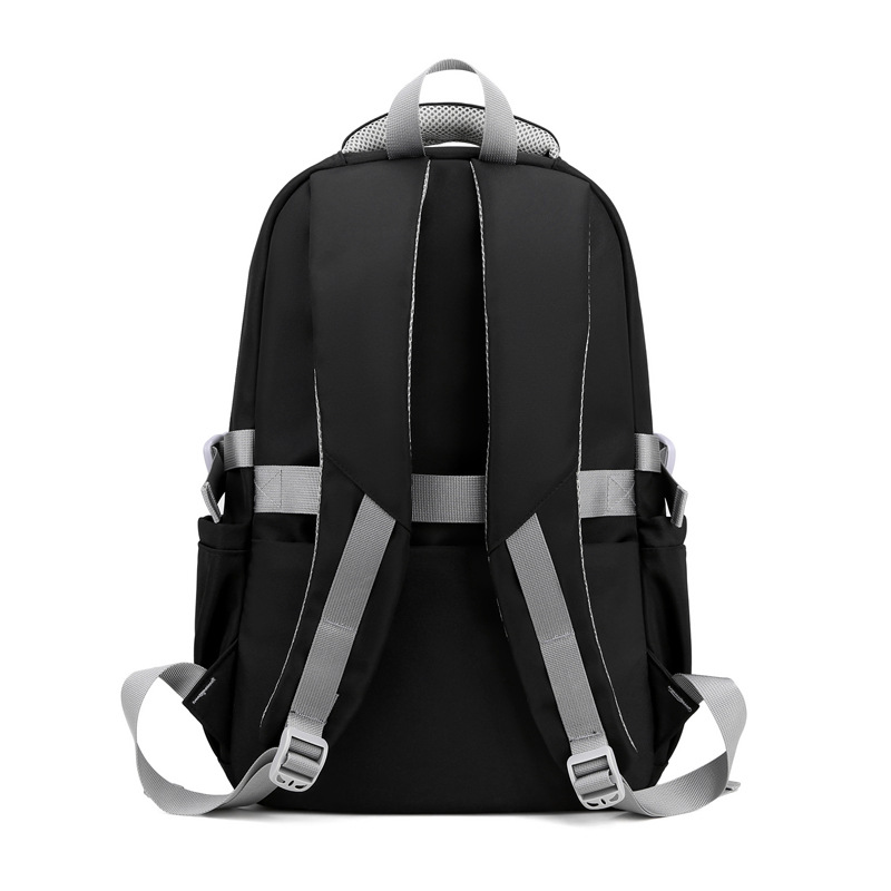 This is a new 2024 model of water-resistant backpack for students in grades three to six. It is a large-capacity, simple travel backpack Application Scenario