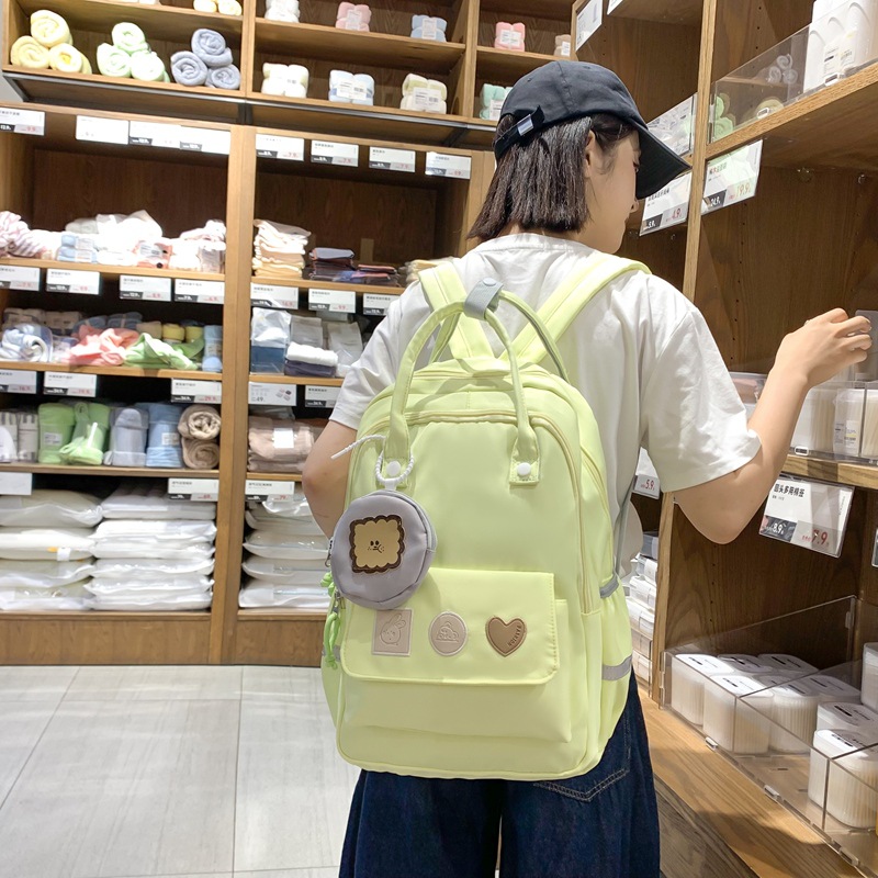 A new Japanese-style ins backpack with a high level of appearance and a fresh and sweet school style. It is a lightweight and large-capacity backpack for primary and secondary school students details Picture