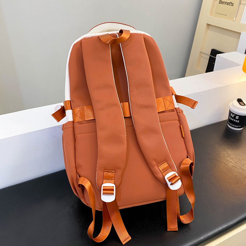 The new schoolbag has a high appearance level. It is a multi-layered backpack for middle school students and a cute Korean-style backpack for primary school students from grades three to six Specification drawing