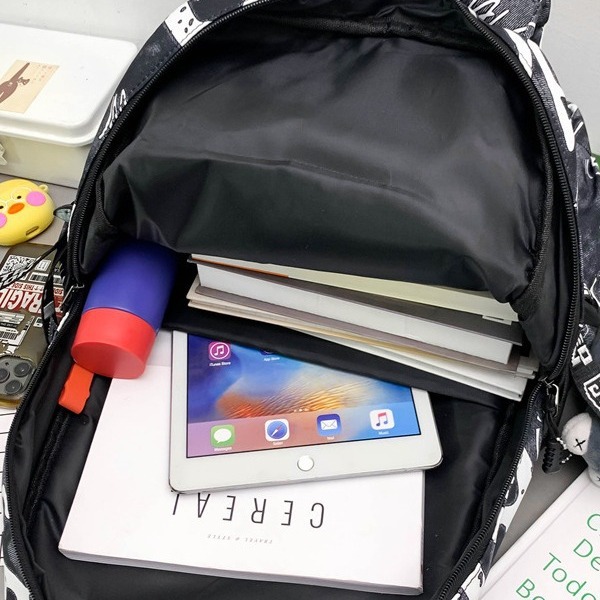 A new trendy backpack for boys from foreign trade, featuring a large capacity and personalized graffiti graffiti on Instagram Application Scenario
