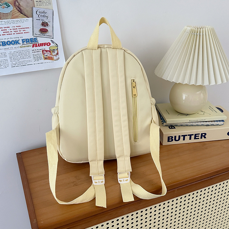 2024 New mini and fun schoolbag with high appearance level, casual and lightweight backpack, cute rabbit student backpack for girls Application Scenario