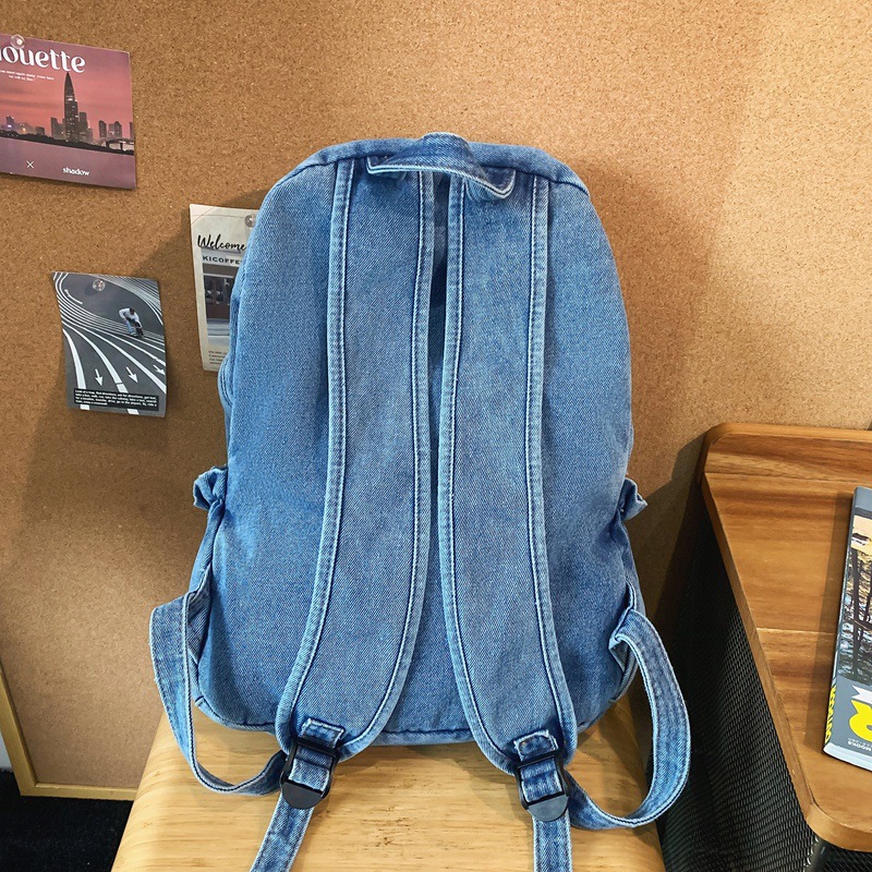 A laid-back Japanese and Korean denim backpack. It's a casual schoolbag for junior high school students and a commuting campus backpack for college students Specification drawing
