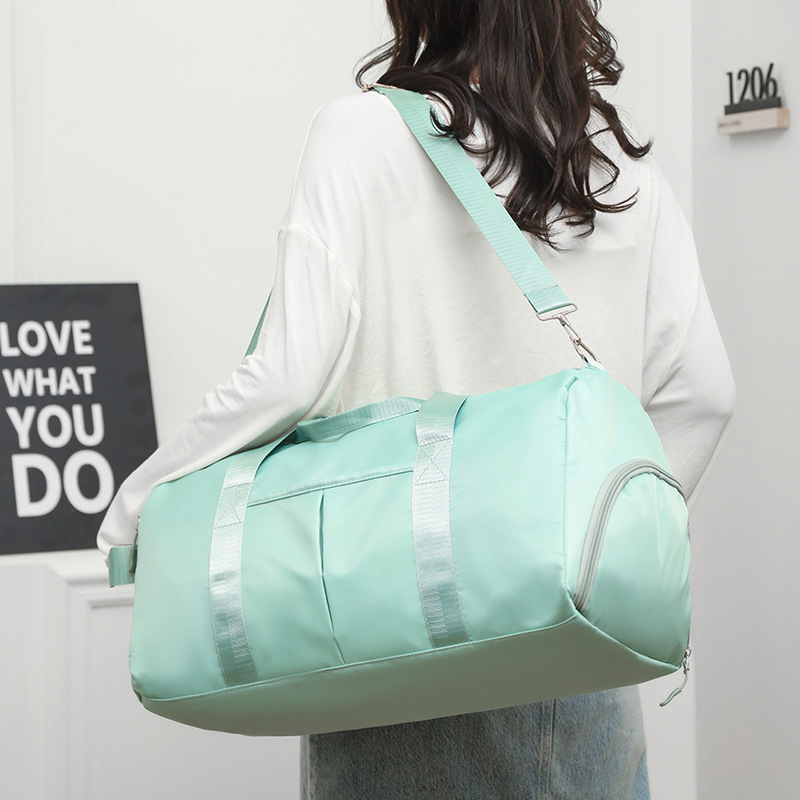 Multi-functional portable fitness bag, women's convenient multi-compartment outdoor leisure travel bag, large-capacity single-shoulder luggage bag Specification drawing