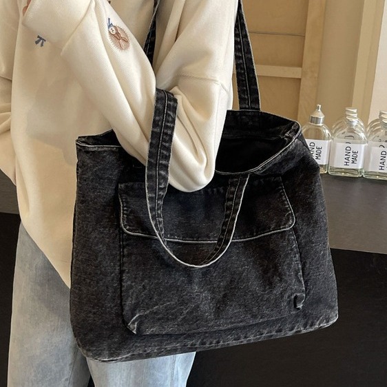 Washed denim bag, women's canvas bag, new 2024 trendy large-capacity single-shoulder bag, laid-back style student commuting underarm bag details Picture
