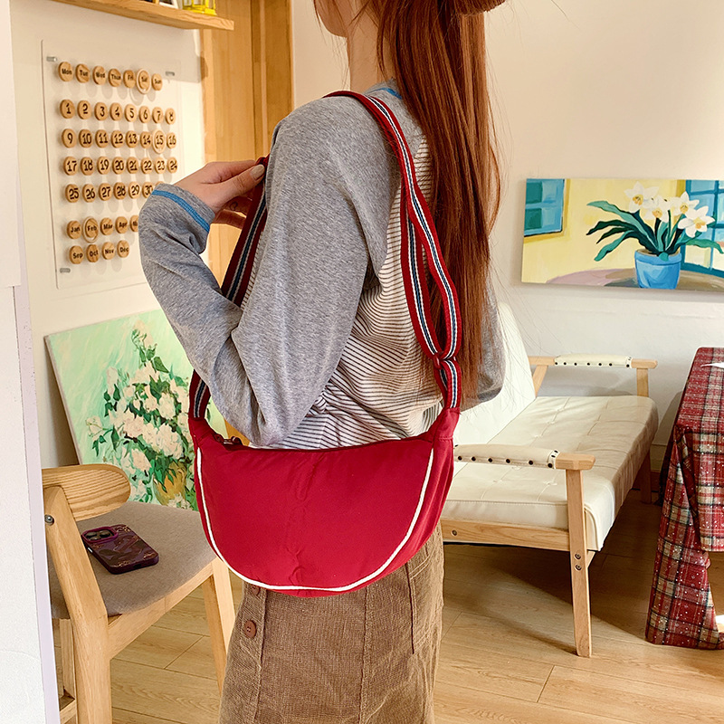 2025 New Japanese-style dumpling bag casual backpack, women's crossbody bag, underarm bag, large-capacity high-end single-shoulder bag details Picture