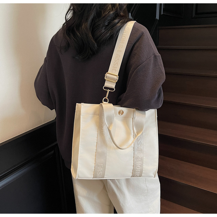 Large-capacity canvas bag for women, new spring and summer commuting bag for work, travel tote bag, broadband crossbody tote bag details Picture