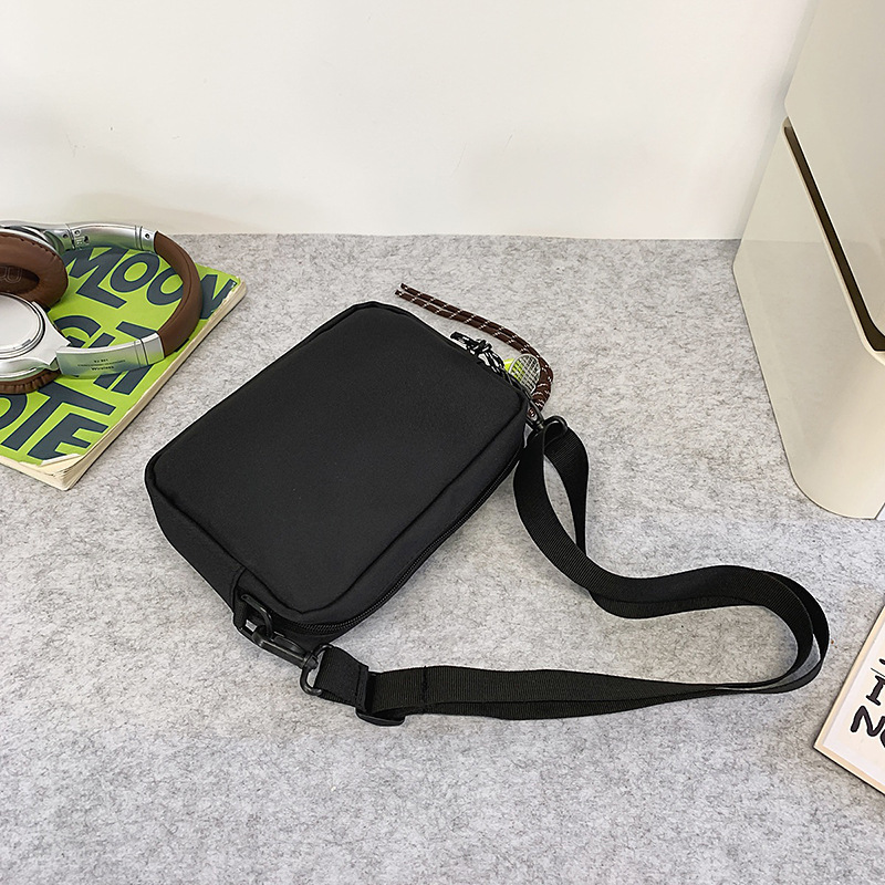 2025 New trendy crossbody bag, streetwear student men's single-shoulder bag, Japanese-style casual wear men's waist Specification drawing
