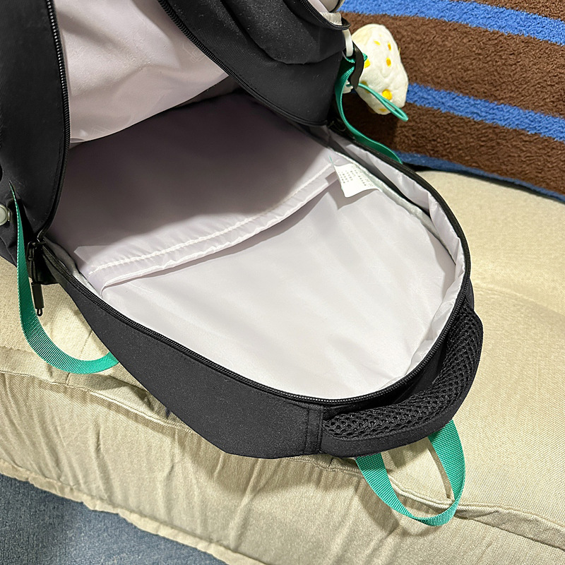 ins niche Korean-style schoolbags for junior and senior high school girls, high-capacity backpacks with high appearance standards, and lightweight backpacks for sweet girls Application Scenario