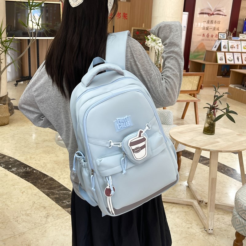 A new high aesthetic level, sweet and cute schoolbag with a college style, a casual, simple, lightweight and versatile backpack for junior and senior high school students full figure