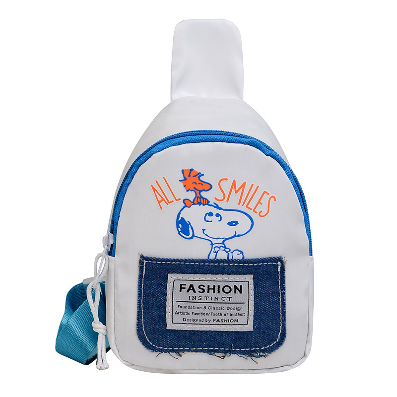 New denim Snoopy children's chest bag, versatile little girl crossbody bag, cartoon little boy coin purse Item Picture