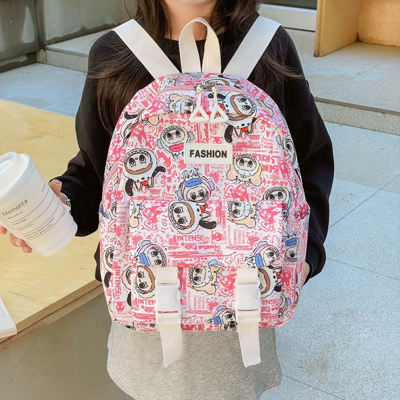 New children's schoolbags, cartoon fashion, little girls' small backpacks for outings, large-capacity trendy boys' and girls' backpacks Application Scenario