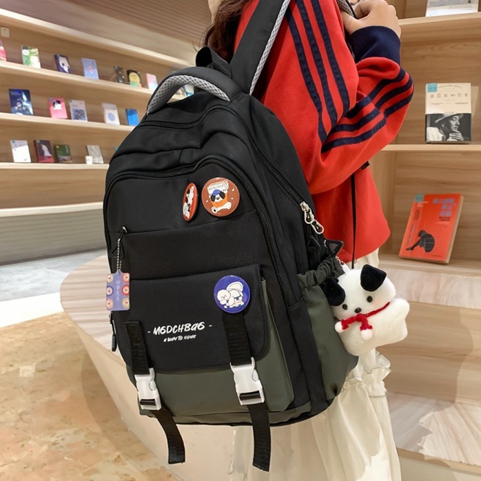 A large-capacity schoolbag for girls, a Korean-style campus Instagram color-blocking backpack for junior high school students, and a backpack for primary school students from grades three to six details Picture