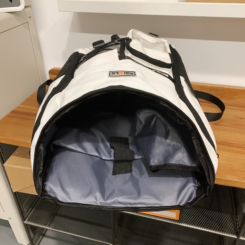 Men's large-capacity sports basketball bags, female college students' outdoor travel yoga dry and wet separation backpacks, a trend Application Scenario