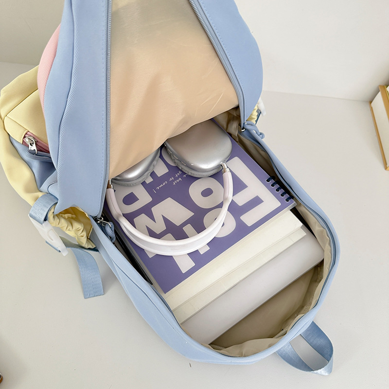 A new high-appearance-level, fresh and sweet, transparent pain bag from Japanese ins, a large-capacity backpack for junior and senior high school students Application Scenario