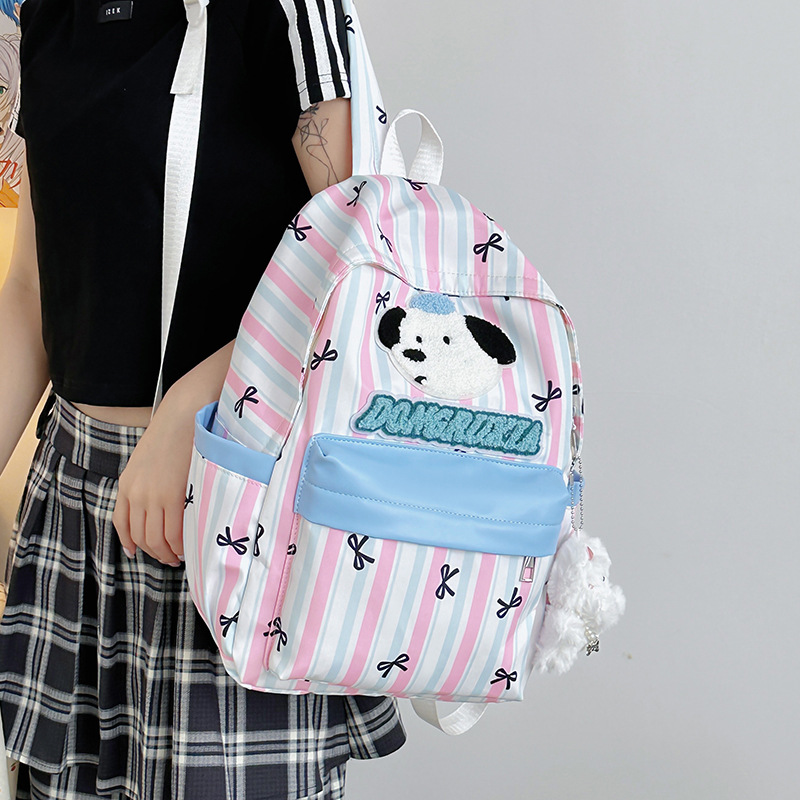 A new high-appeal checkered letter style cute backpack for women's casual commuting, lightweight and versatile, with a large capacity details Picture