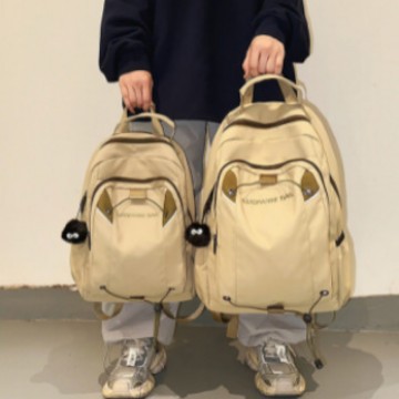 A niche design sense backpack for female college students, a new 2025 casual, versatile and lightweight travel and commuting backpack details Picture